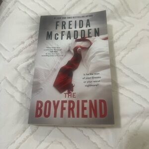 The Boyfriend by Freida McFadden Book